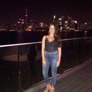 Meet your Posher, Christina